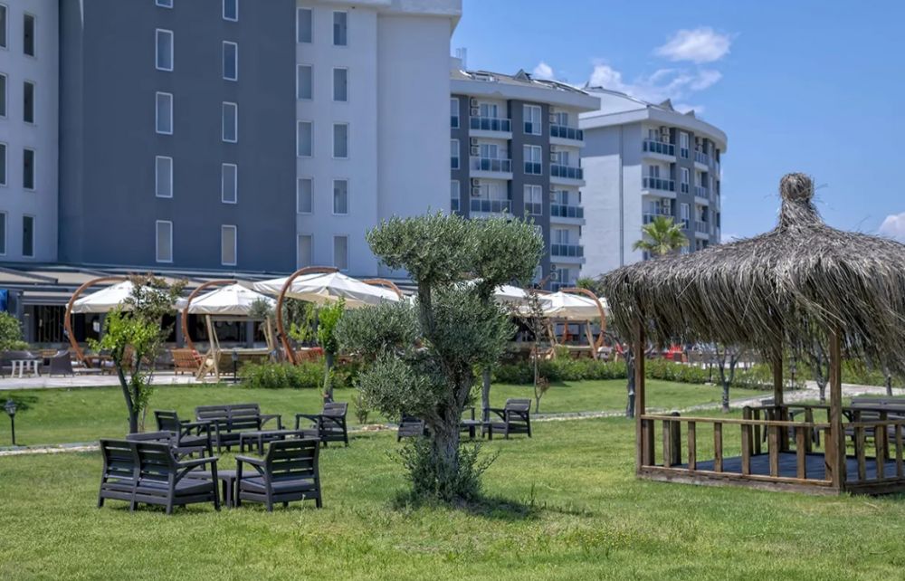 Jura Hotels Lara 4*