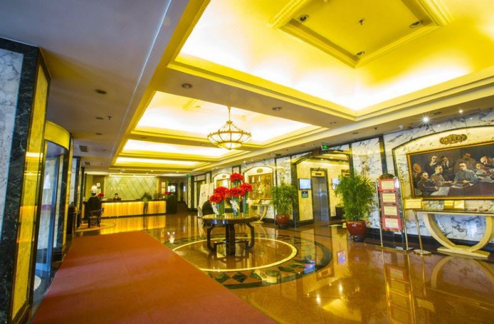 Beijing Dongfang Hotel 3*