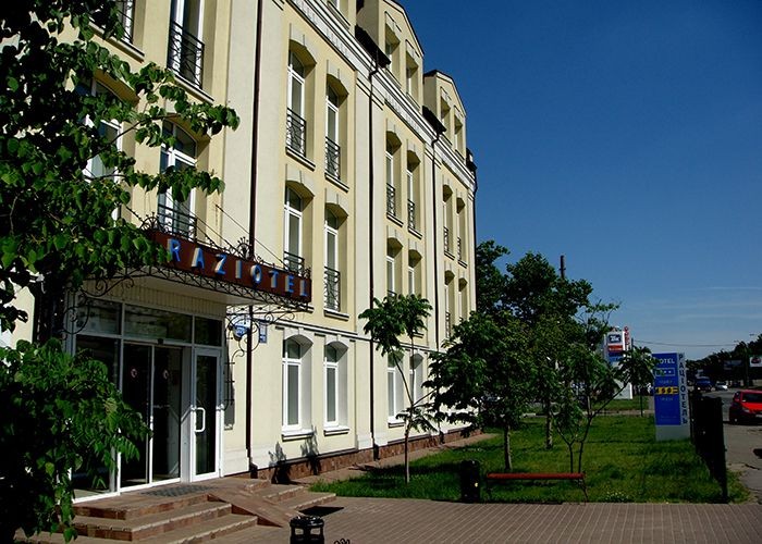 Raziotel м. Бориспольская 3*