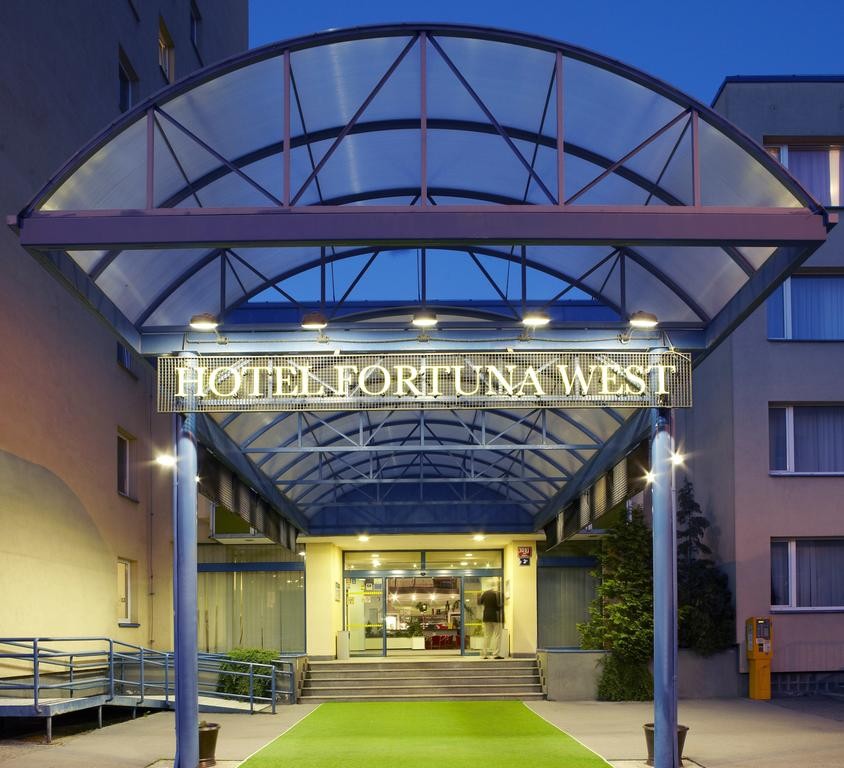 Fortuna West 3*