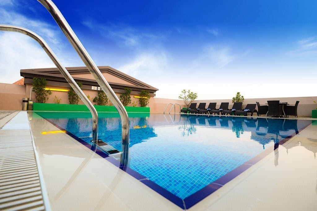 Golden Tulip Al Barsha Hotel 4*