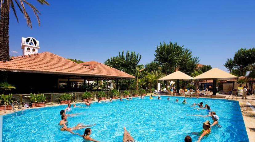 Larissa Park Club Akman 4*