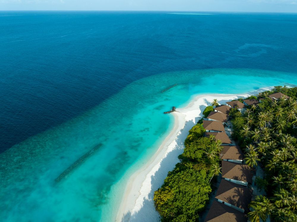 Avani+ Fares Maldives Resort 5*