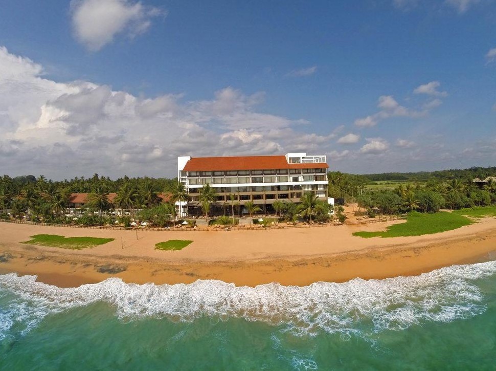 Pandanus Beach Resort 4*