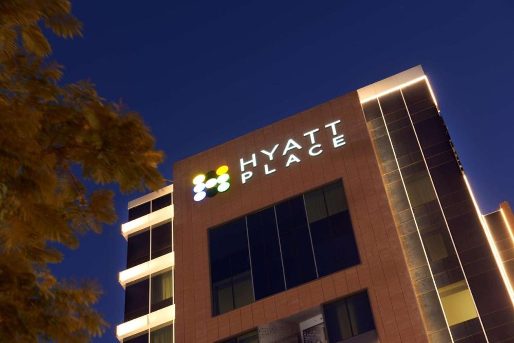 Hyatt Place Baniyas Square 4*