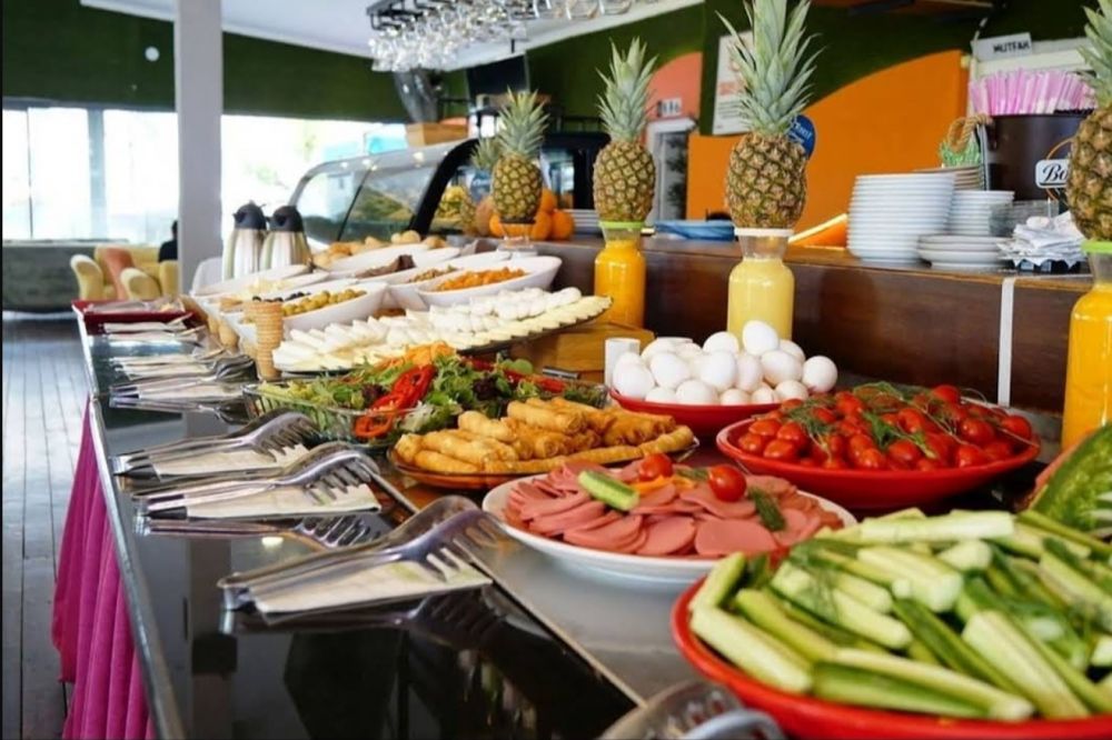 Barhan Beach Hotel 3*