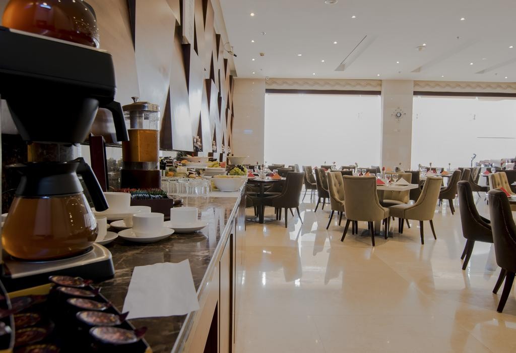 Signature Hotel Al Barsha 4*