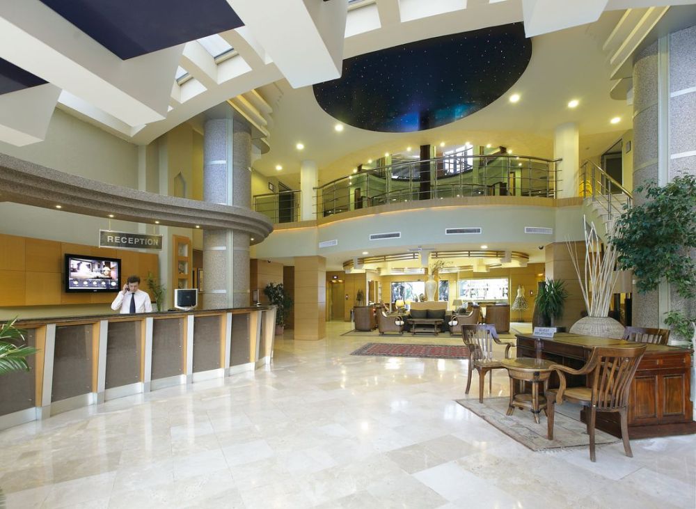 Grand Cettia Hotel 4*