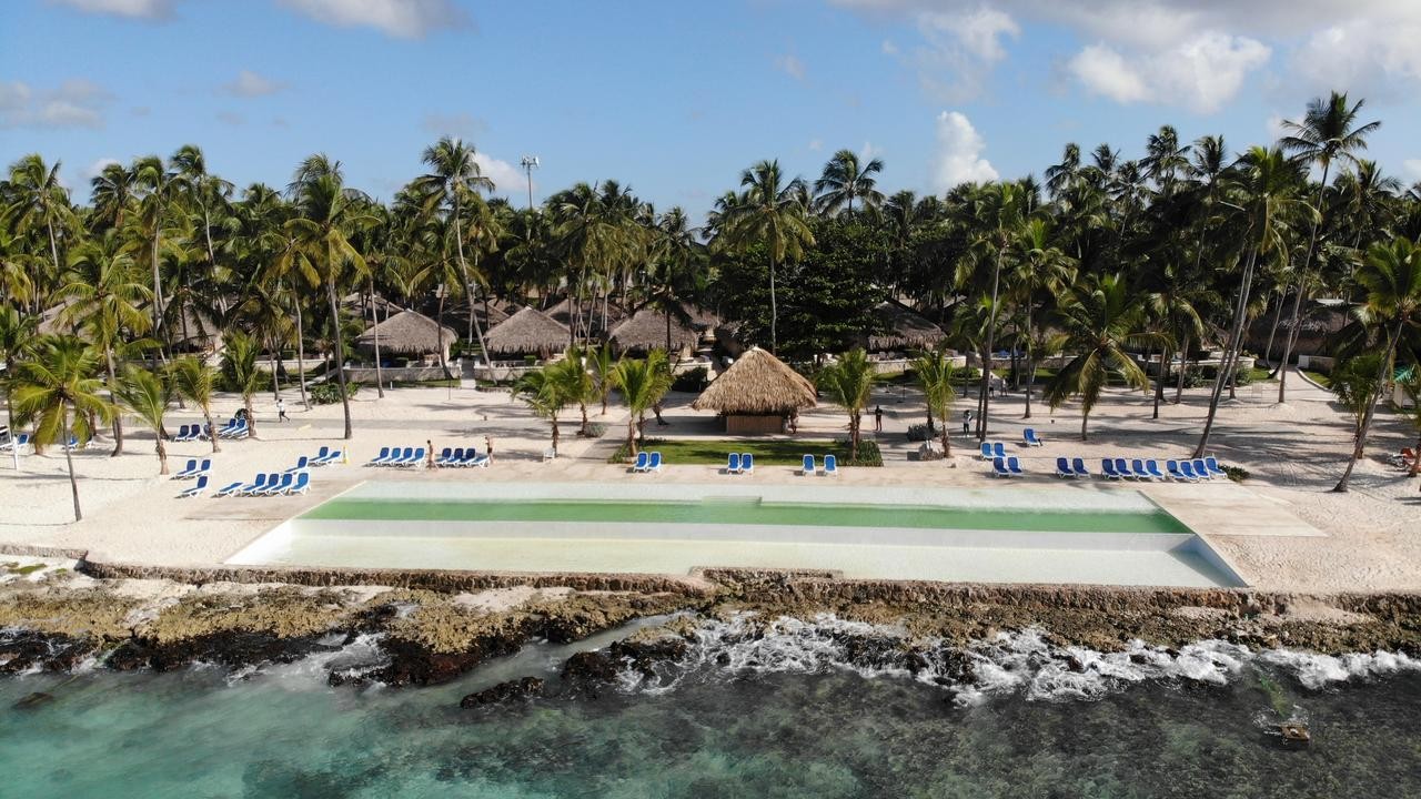 Viva Wyndham Dominicus Beach 4*