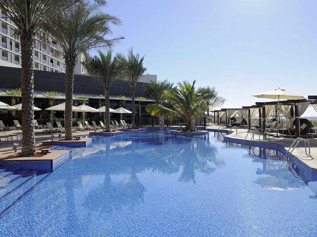 Radisson Blu Abu Dhabi Yas Island 4*