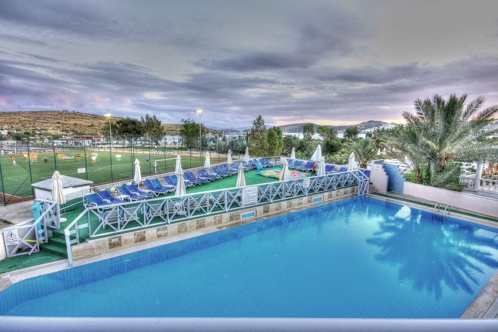 Smart Stay Beach Hotel (ex. Eken Resort) 4*