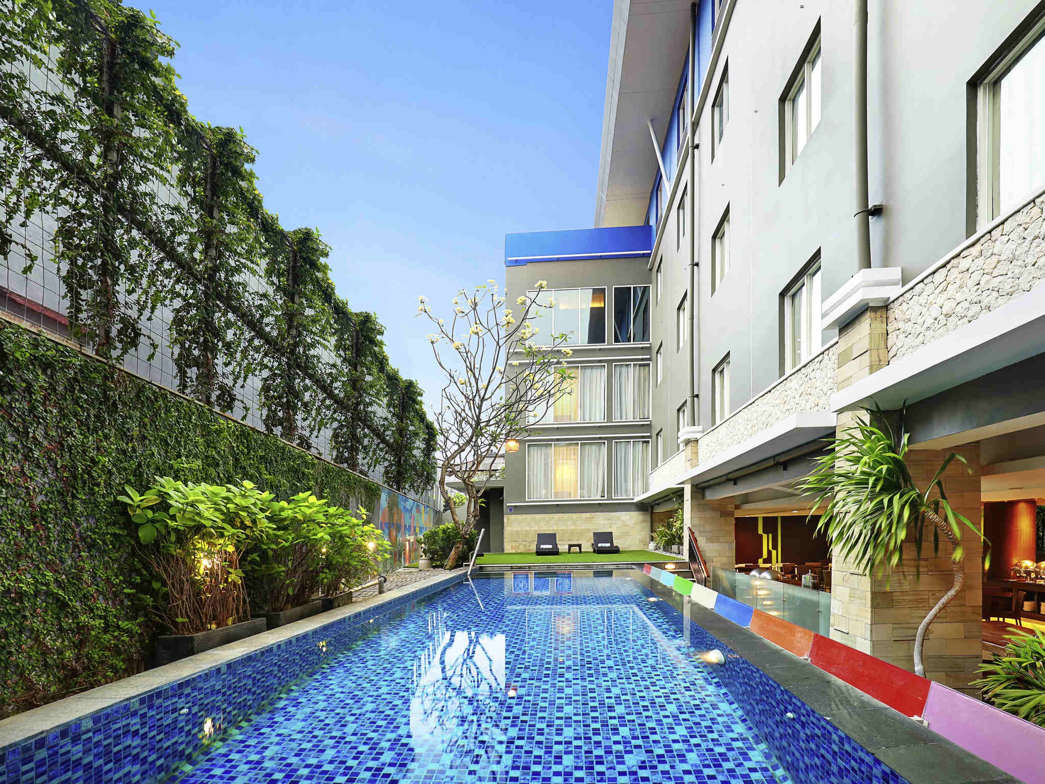 Ibis Budget Bali Seminyak 2*