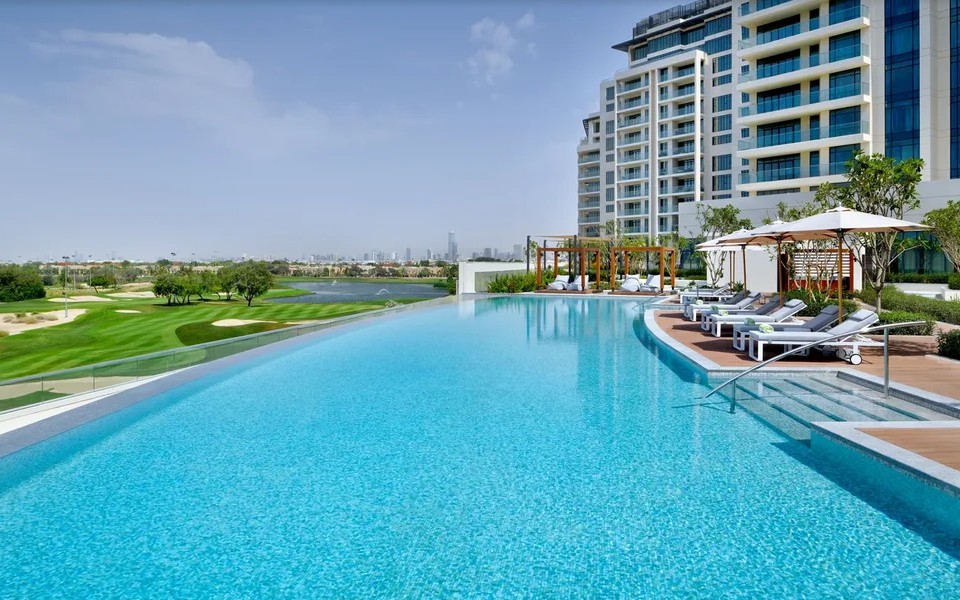 Vida Emirates Hills 4*