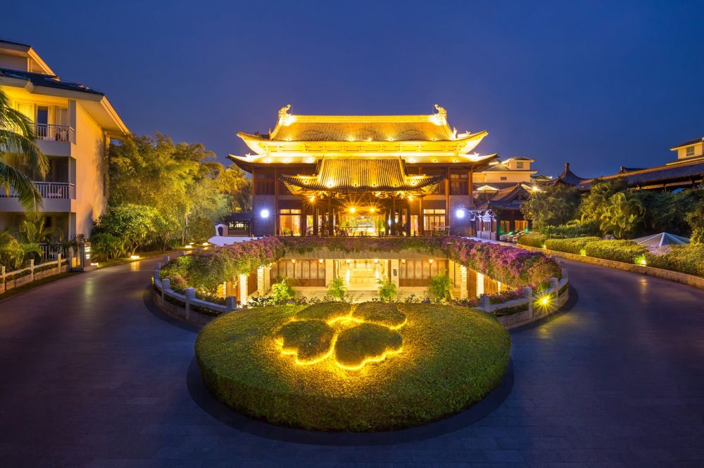 Swissotel Sanya Yalong Bay (ex. Huayu Resort & Spa Yalong Bay Sanya) 5*