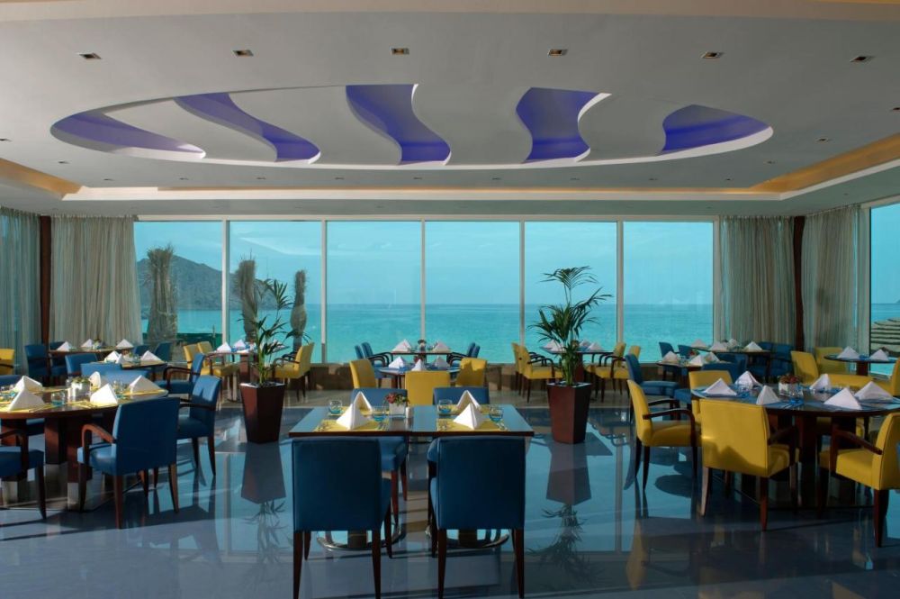 Oceanic Khorfakkan Resort & SPA 4*