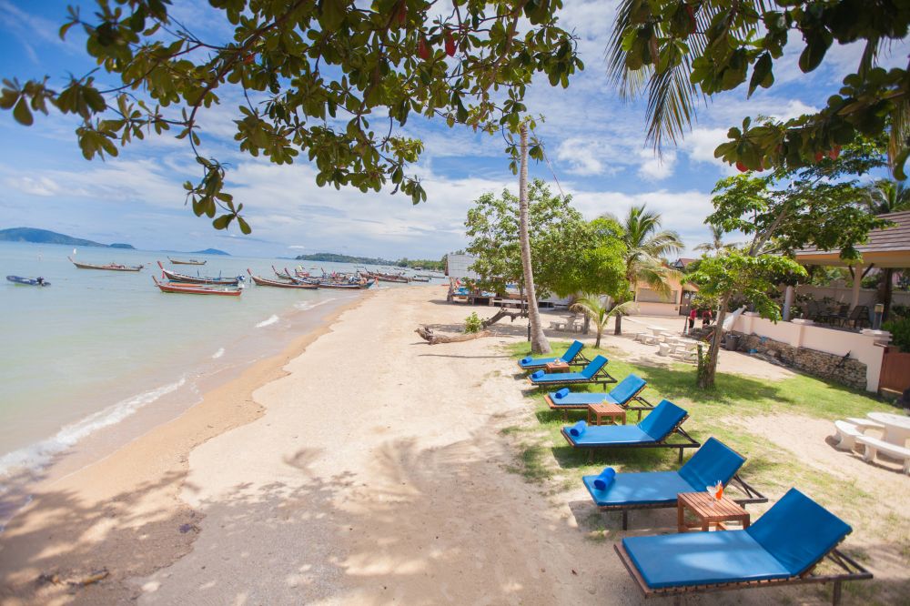 Blue Beach Grand Resort And Spa (ex. Chalong Beach Hotel & Spa) 4*