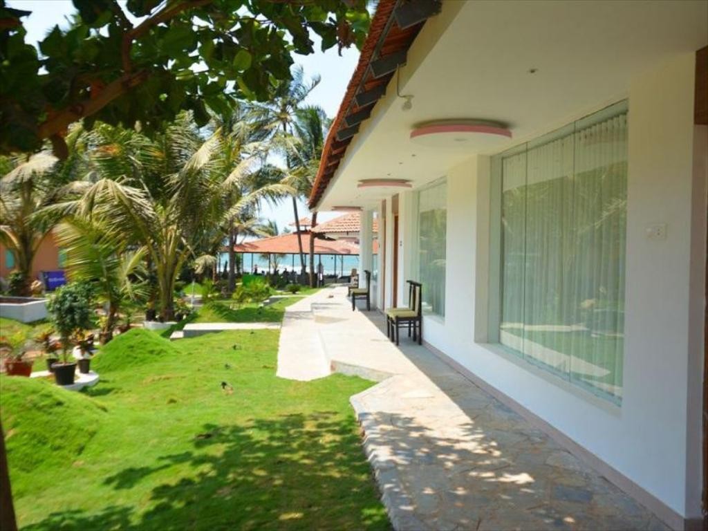 Boomerang Beach Resort (ex. Royal Aarya Beach Resort) 4*