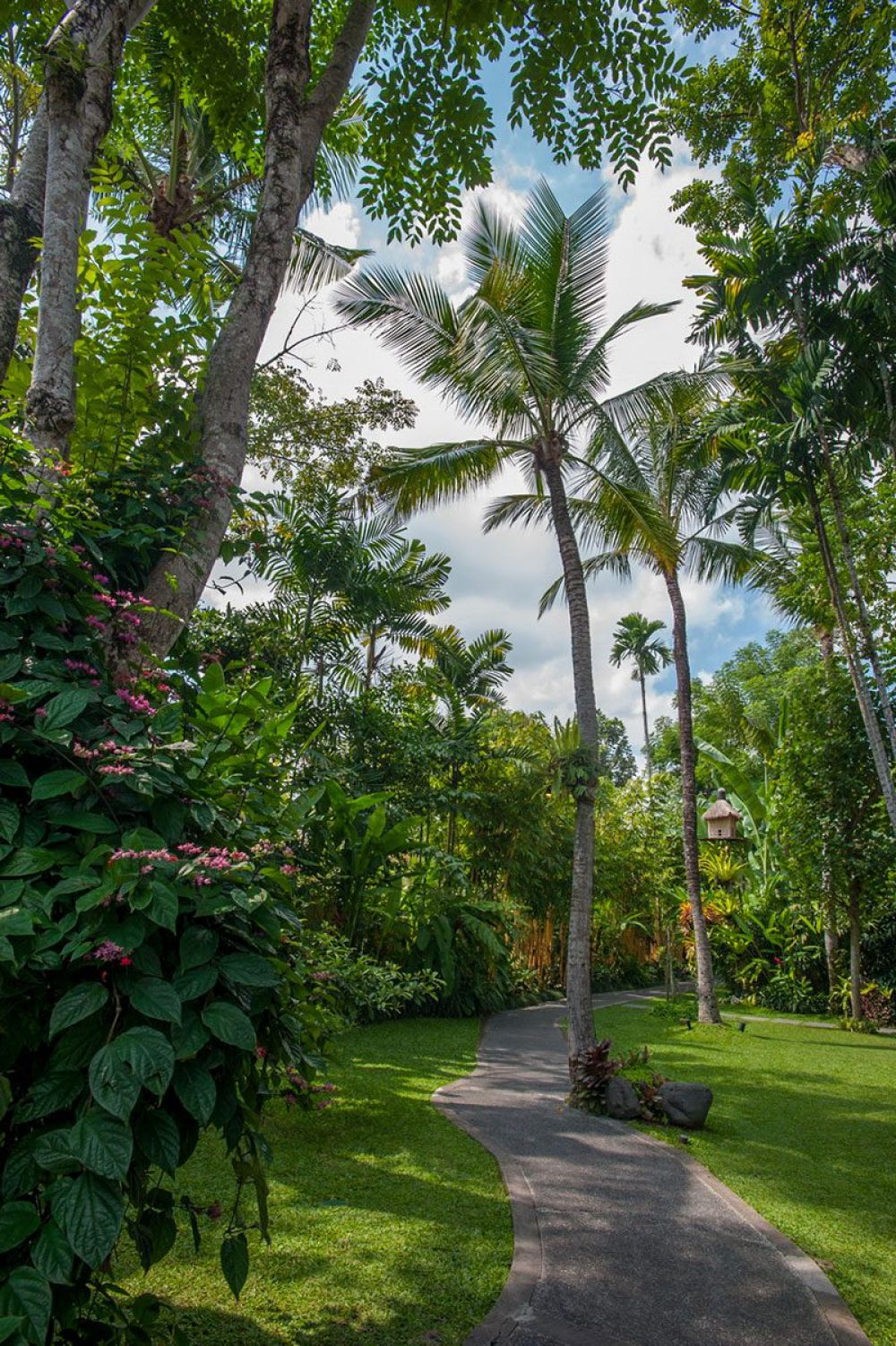 Komaneka at Monkey Forest Ubud 5*