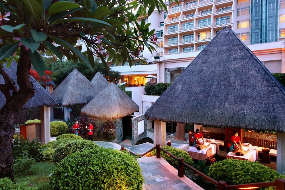 Wan Jia Hotel (Ex.Days Hotel & Suites Sanya Resort) 4*