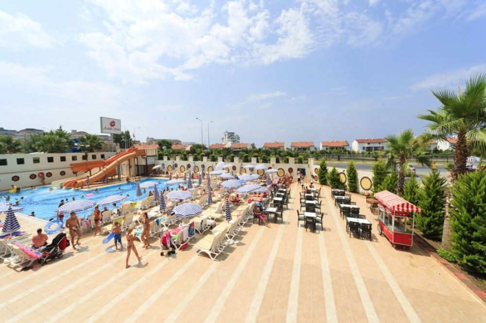 Arabella World Hotel 4*