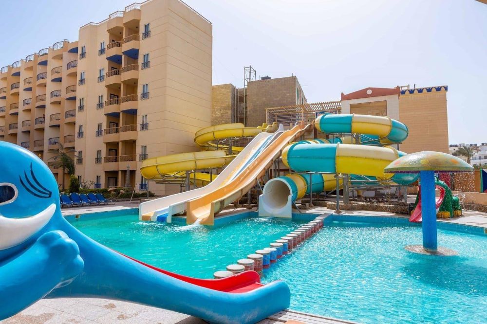 Sphinx Aquapark Beach Resort 4*