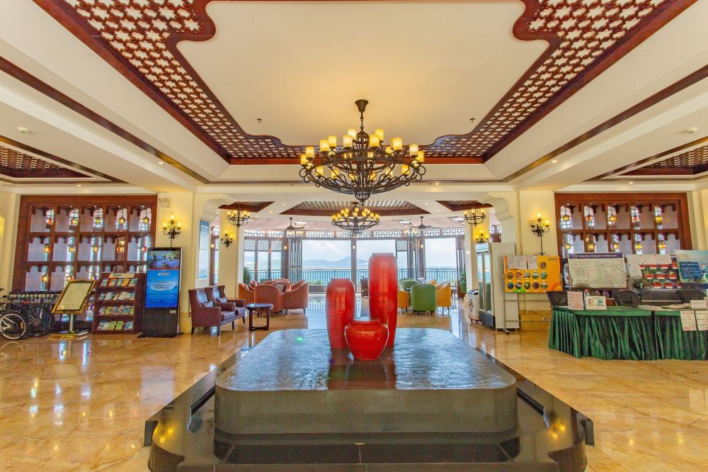 Sanya Yuhuayuan Seaview Hotel 4*