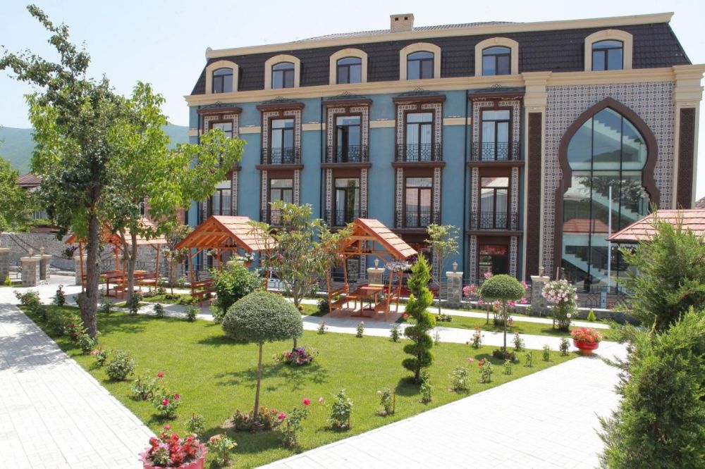 Macara Sheki City Hotel 4*