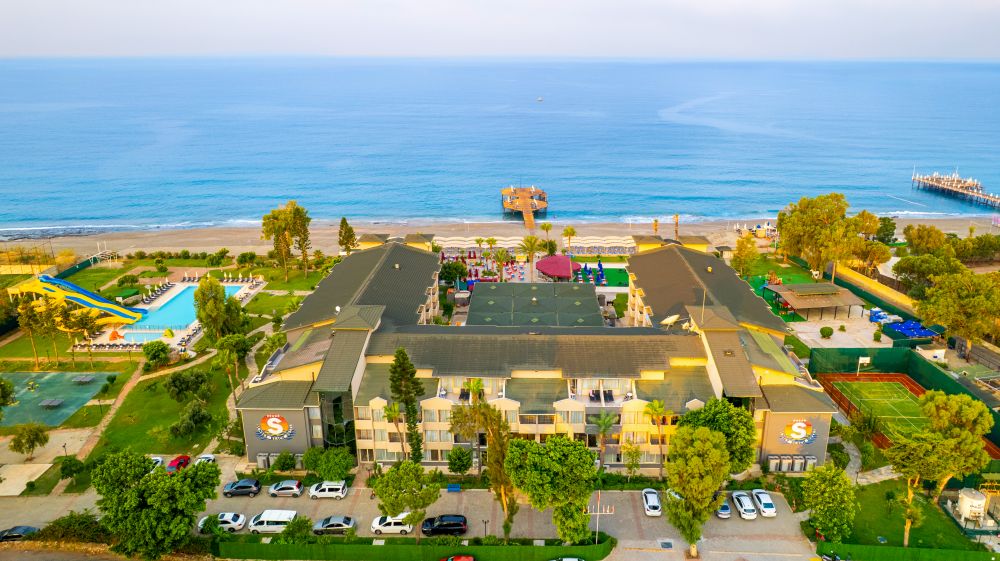 Taluyka Sunset Beach Hotel 4*