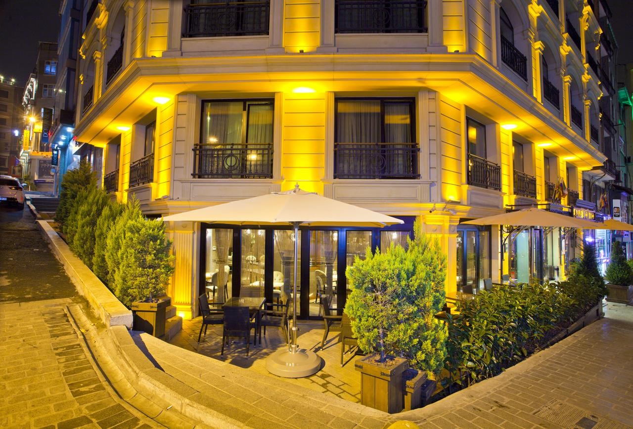 Momento Hotel Istanbul Beyazit 4*