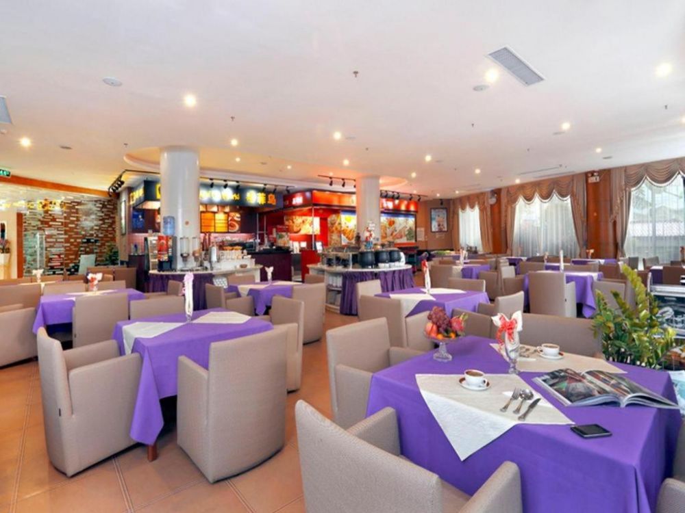 Sanya Luyi Seaview Hotel 4*