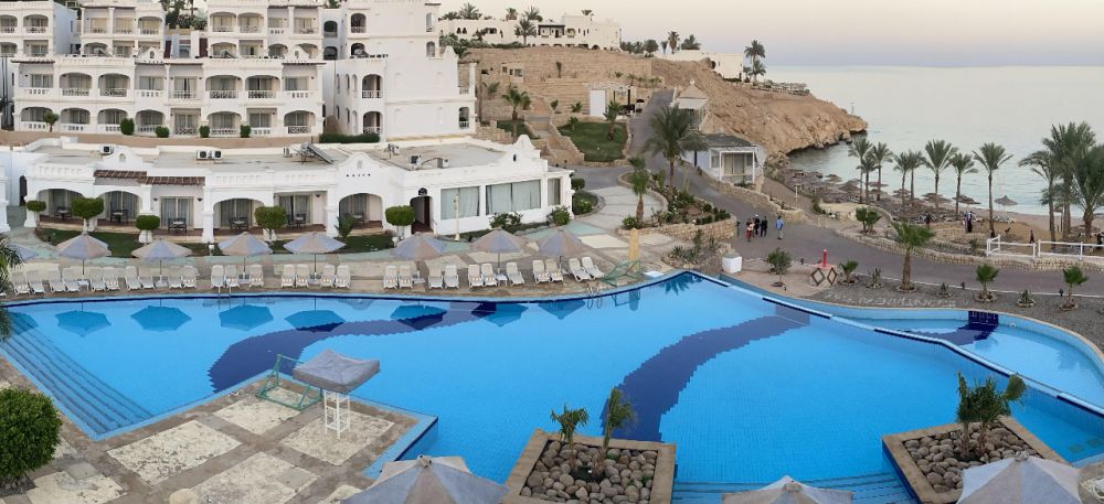 Continental Plaza Beach 4*