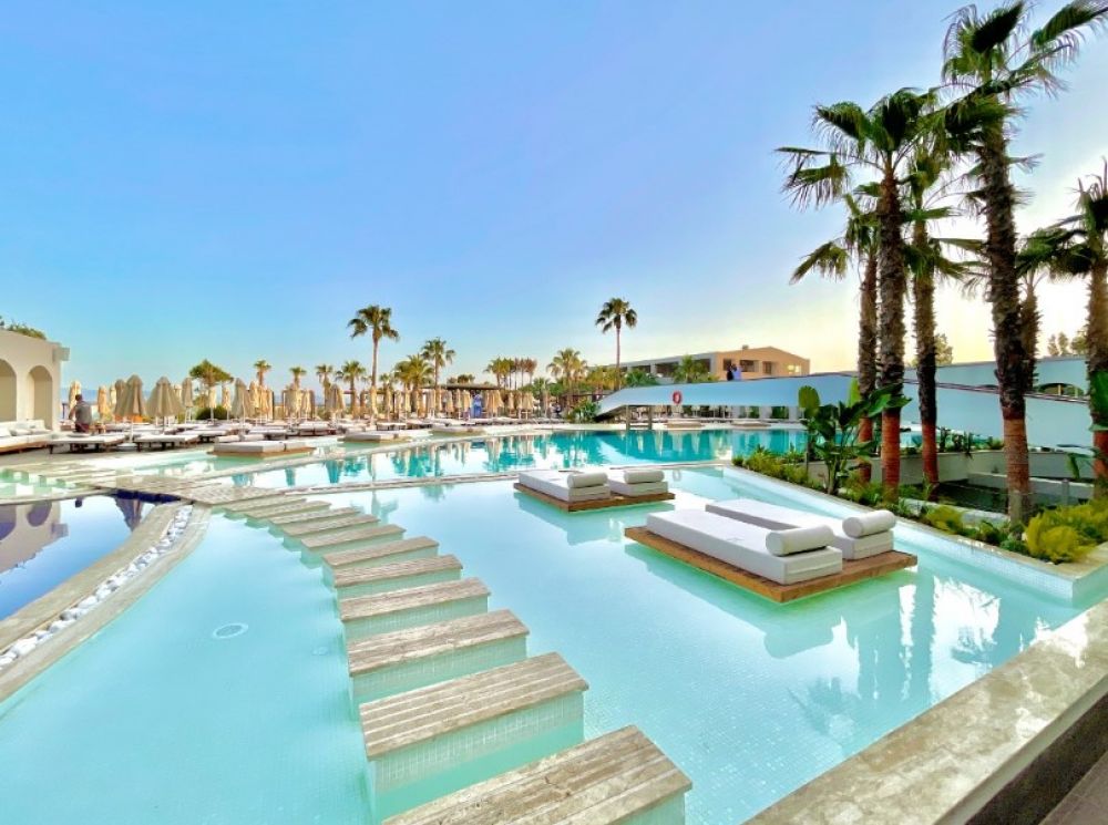 Laur Hotels Experience (Ex. Didim Beach Resort & Elegance) 5*