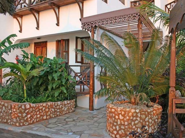 Langi Langi Beach Bungalows 3*