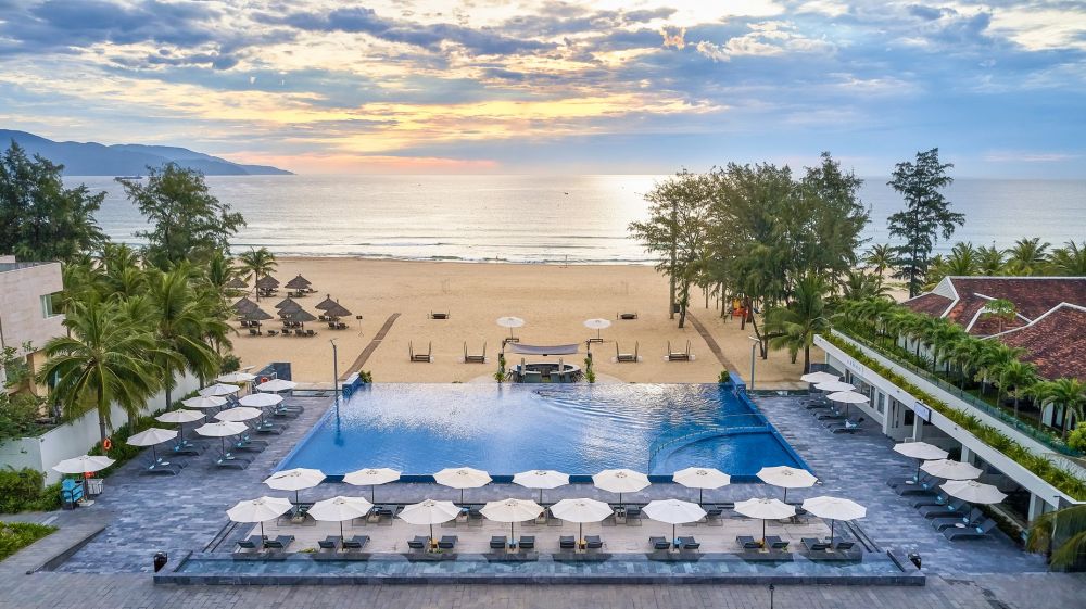 Pullman Danang Beach Resort 5*