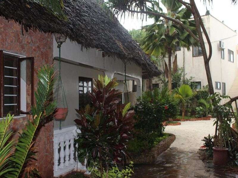 Faridu Beach Bungalows 3*