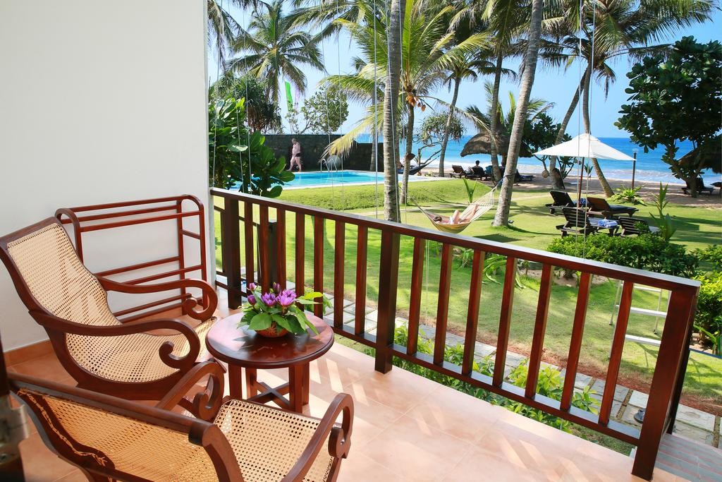 Sea Rock Villa Induruwa 3*