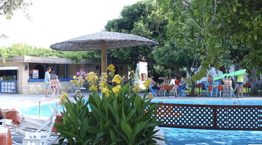 Oasis Hotel Bungalows 3*