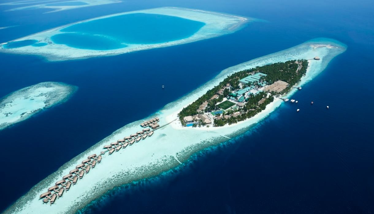 Vilamendhoo Island Resort & Spa 4*