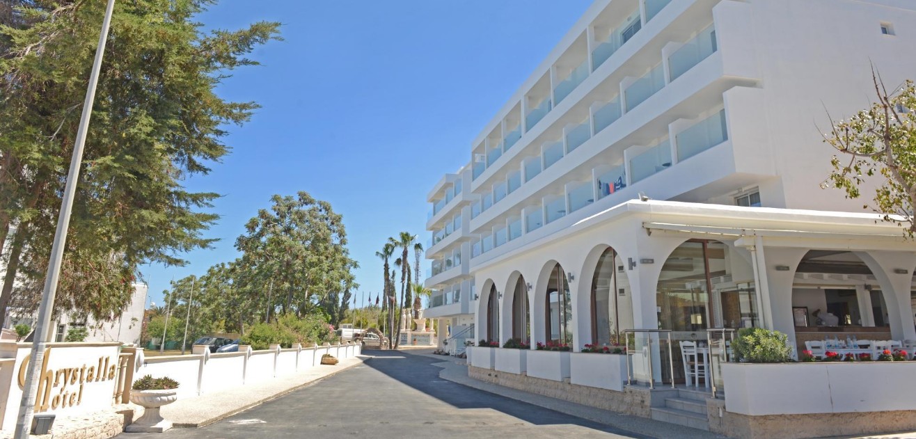 Chrystalla Hotel 3*