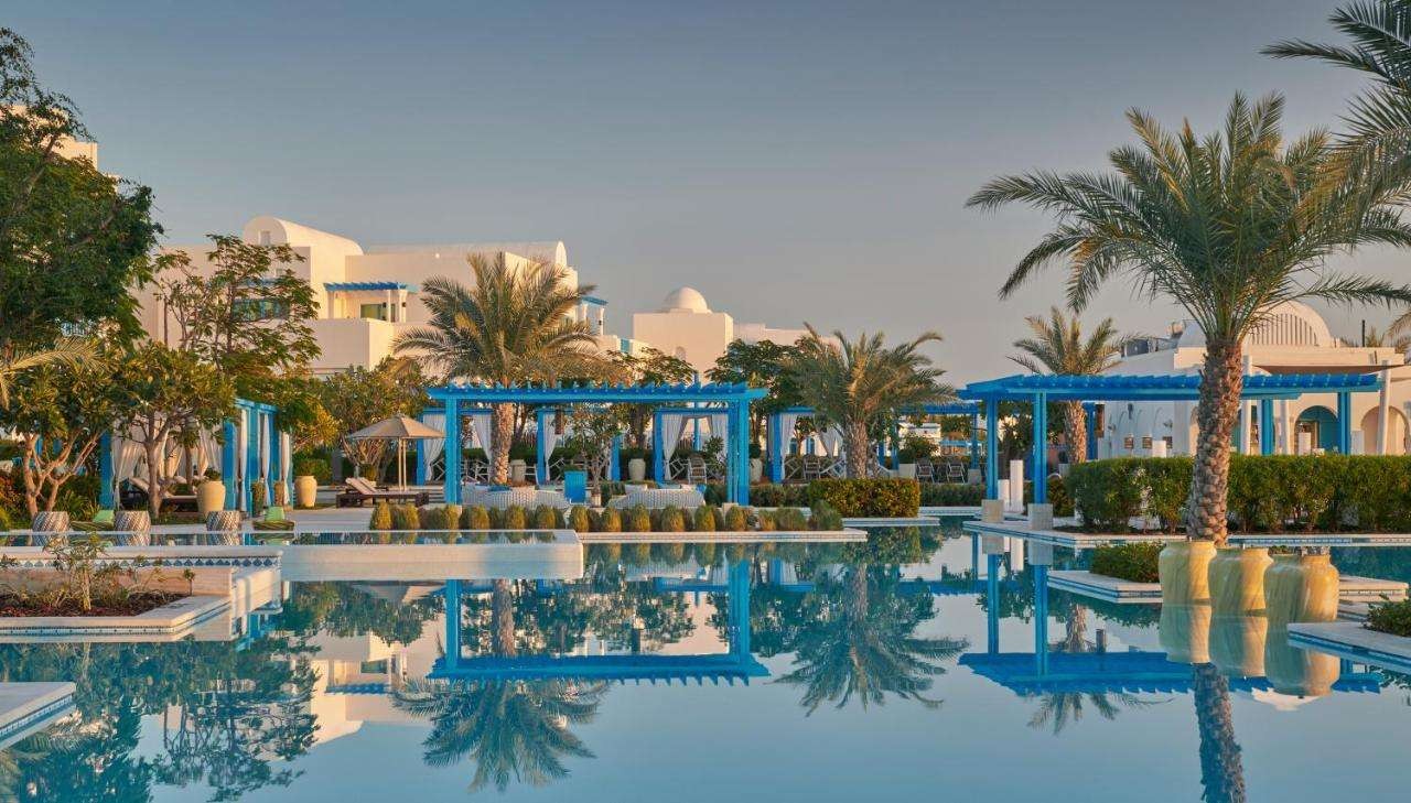 Hilton Salwa Beach Resort & Villas 5*