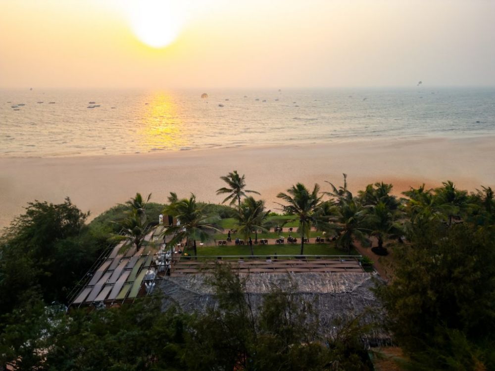 Chalston Beach Resort 3+