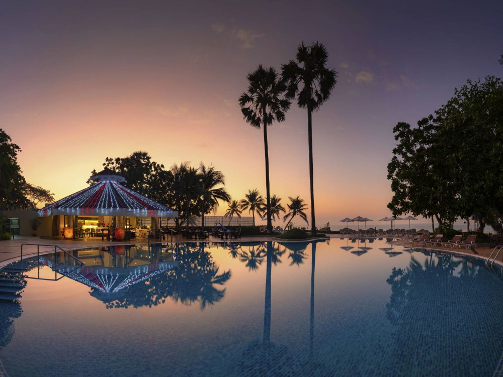 Novotel Rayong Rim Pae Resort 4*