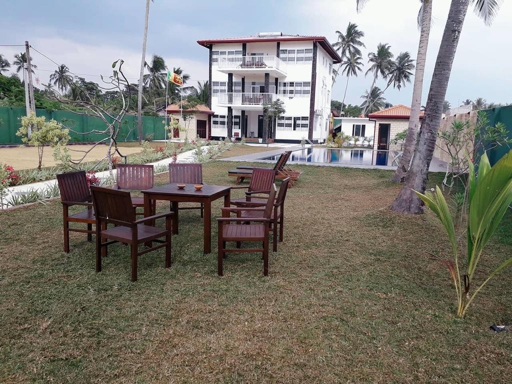 Blue Beach Villa Wadduwa 3*