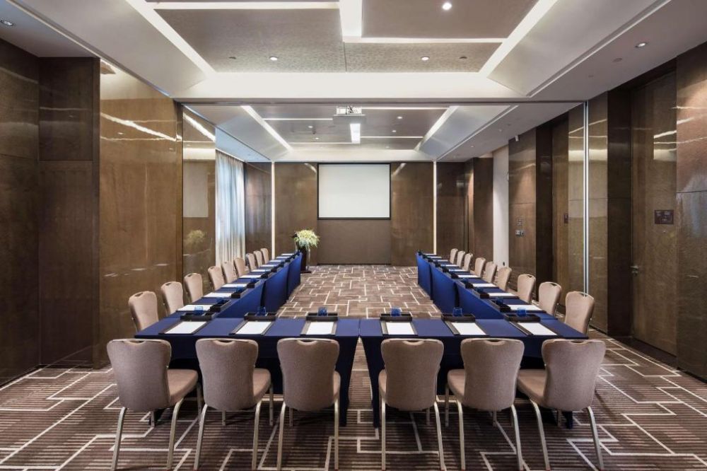 Hilton Guangzhou Tianhe 5*