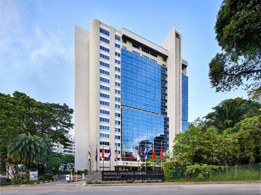 RELC International Hotel 4*