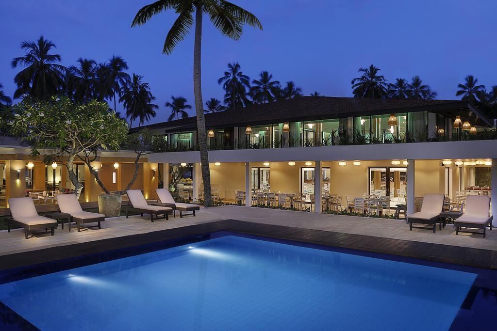 Avani Kalutara Resort 4*