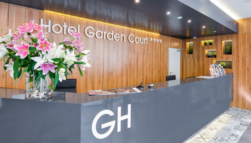 Garden Court 4*