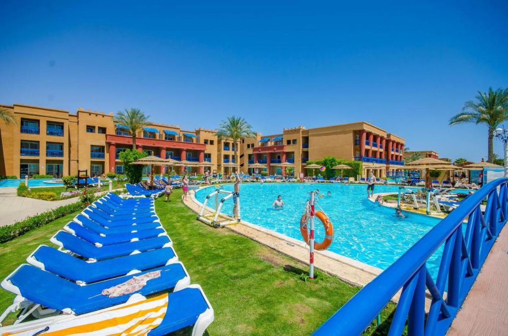 Titanic Beach Resort & Aquapark 5*