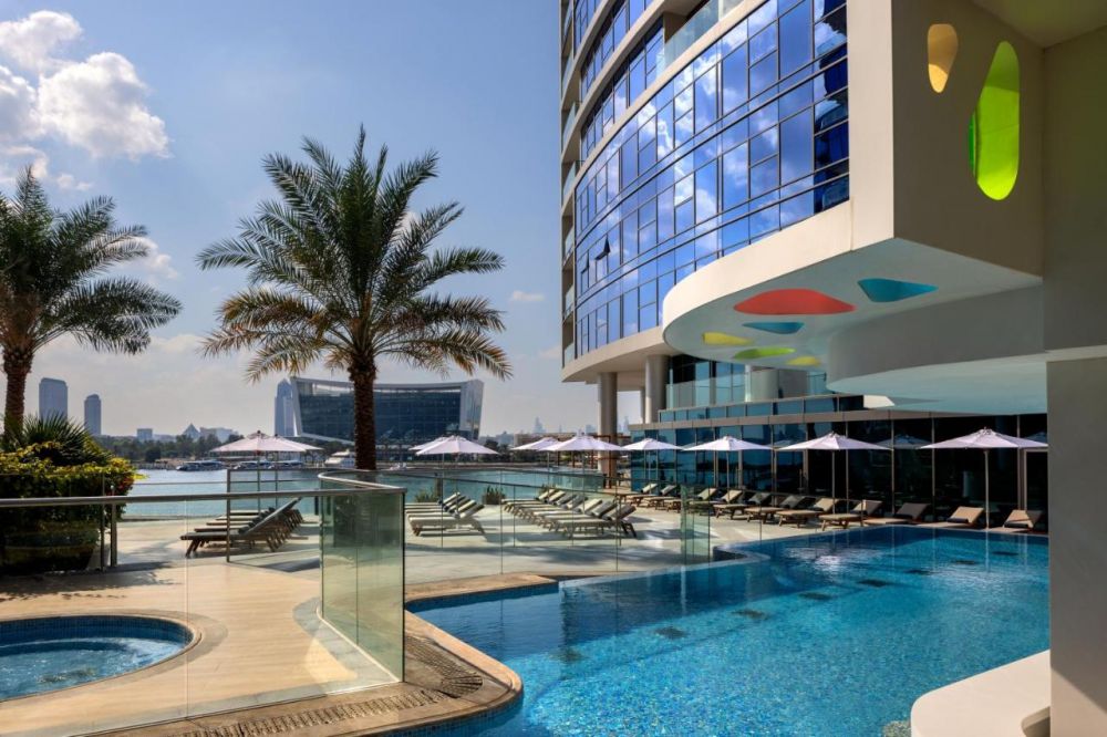 Hilton Dubai Creek Hotel & Residences 5*