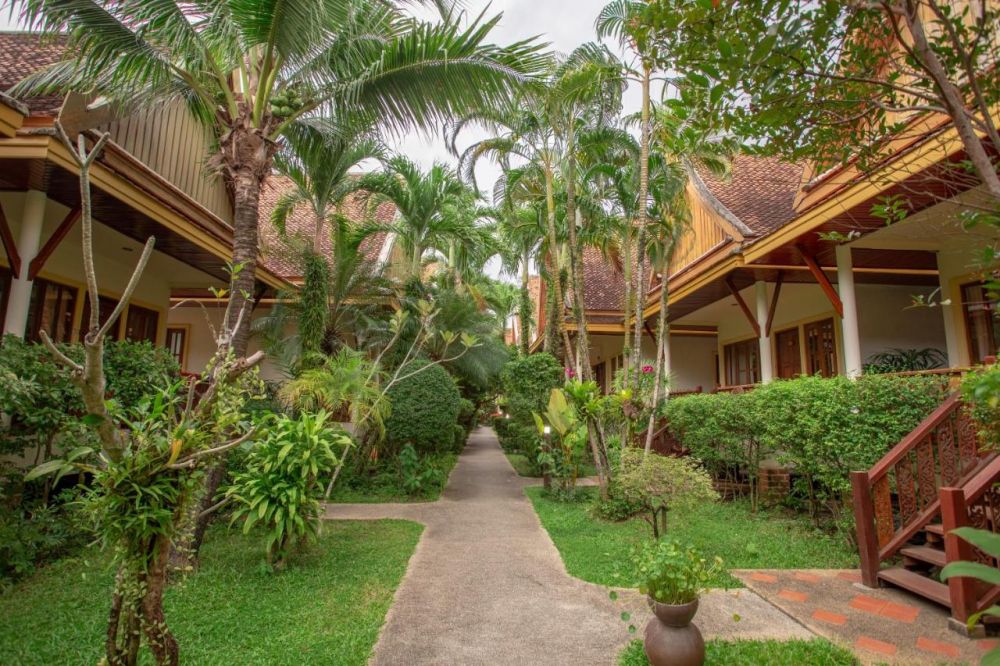 Bangtao Village Resort 3*